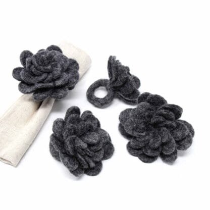 Set of 4 Felt Napkin Rings, Charcoal Zinnias