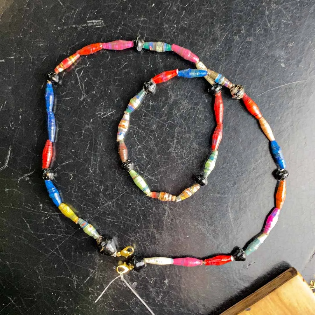 Face Mask/Eyeglass Paper Bead Chain, Small Black Beads - Image 2